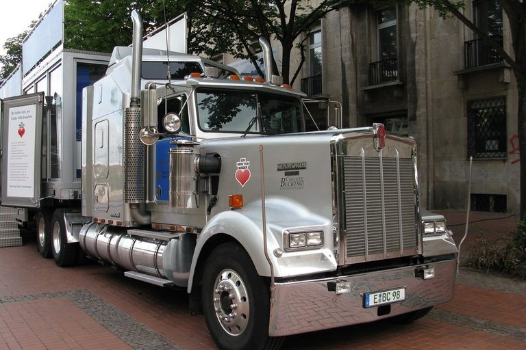 Kenworth Semi Truck Parts: Models We Cover and How to Order the Right Fit